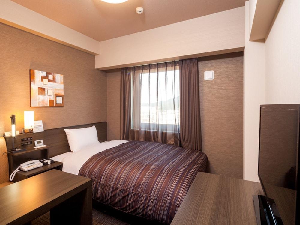 Toyoko Inn Higashi-Hiroshima Saijo Ekimae Extérieur photo