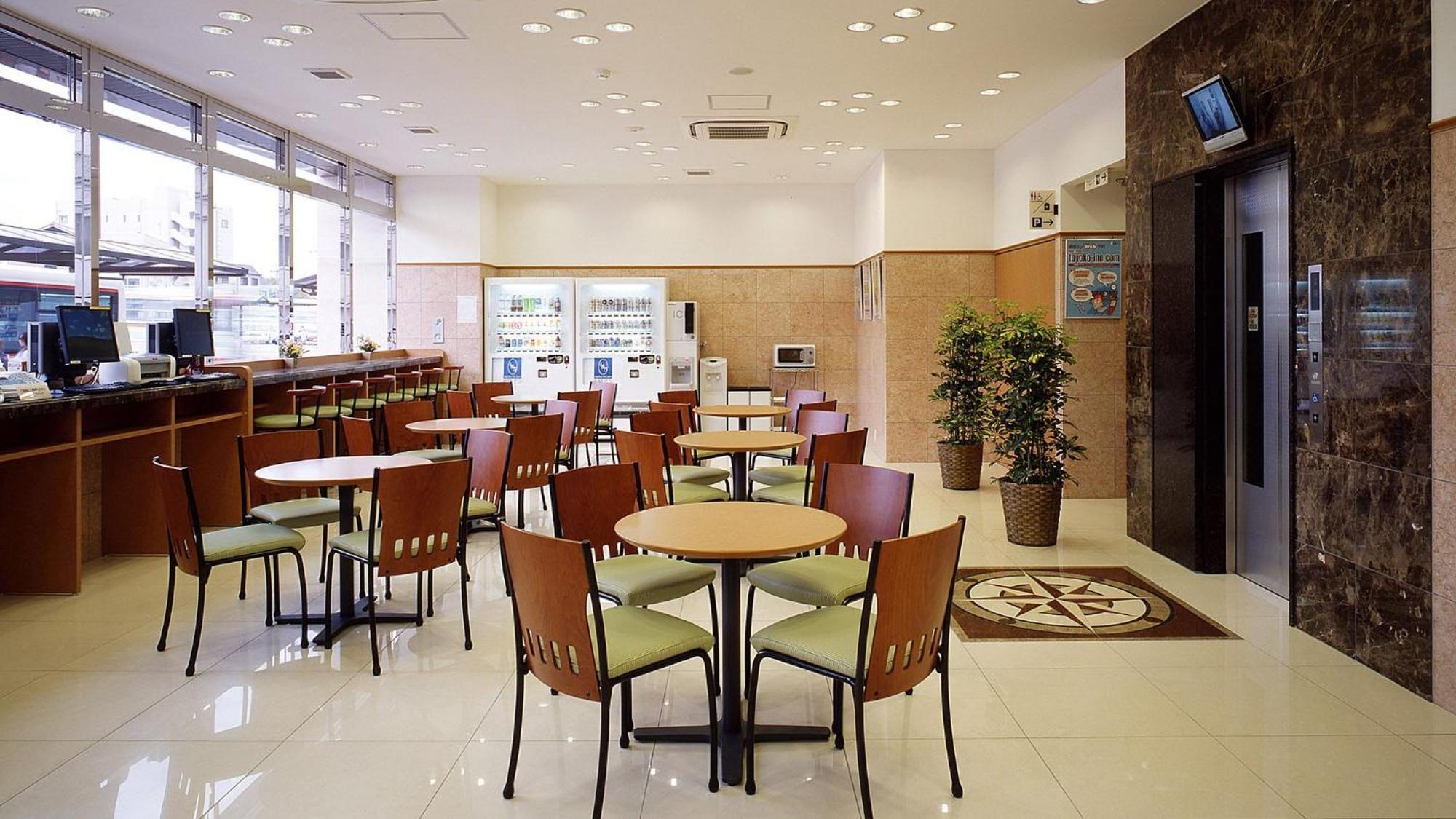 Toyoko Inn Higashi-Hiroshima Saijo Ekimae Extérieur photo